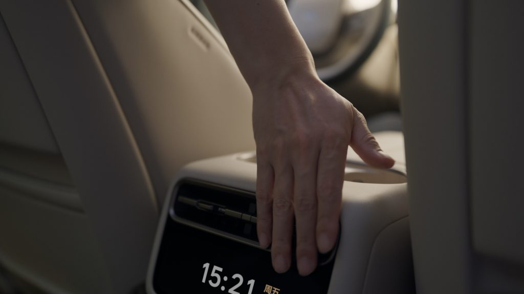 شبكة السيارات الصينية &ndash; لي أوتو L9 2026 الجديدة تنطلق رسميًا: أول SUV عائلية فاخرة في الصين بتعليق نشط 800V وشاسيه كامل بالتحكم الإلكتروني ومدى يتجاوز 1650 كم