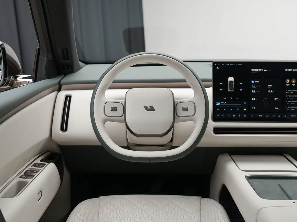 لي أوتو L8 2026 الجديدة كليًا تظهر رسميًا.. SUV فاخرة بخمسة مقاعد ومدى كهربائي 430 كم وتقنيات تنافس مايباخ GLS 16 شبكة السيارات الصينية – لي أوتو L8 2026 الجديدة كليًا تظهر رسميًا.. SUV فاخرة بخمسة مقاعد ومدى كهربائي 430 كم وتقنيات تنافس مايباخ GLS