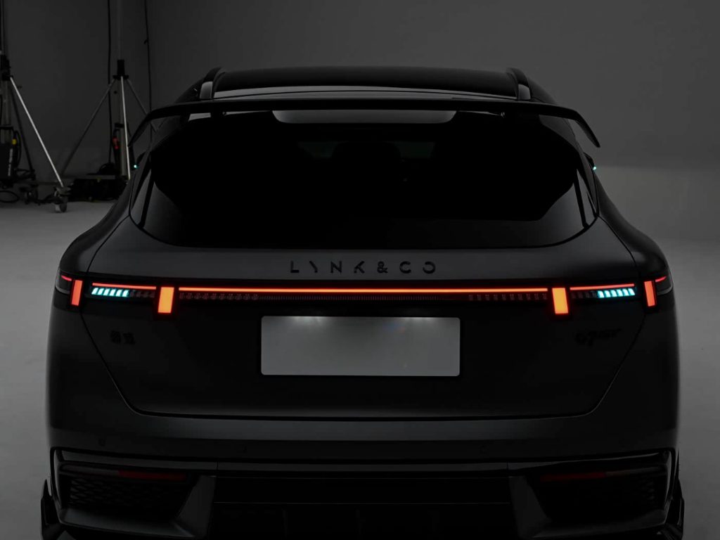 شبكة السيارات الصينية &ndash; لينك آند كو 07 GT الجديدة تبدأ مرحلة الطلب المسبق في الصين.. واجن هجينة بقوة تصل إلى 530 حصان وسعر يبدأ من 86 ألف ريال