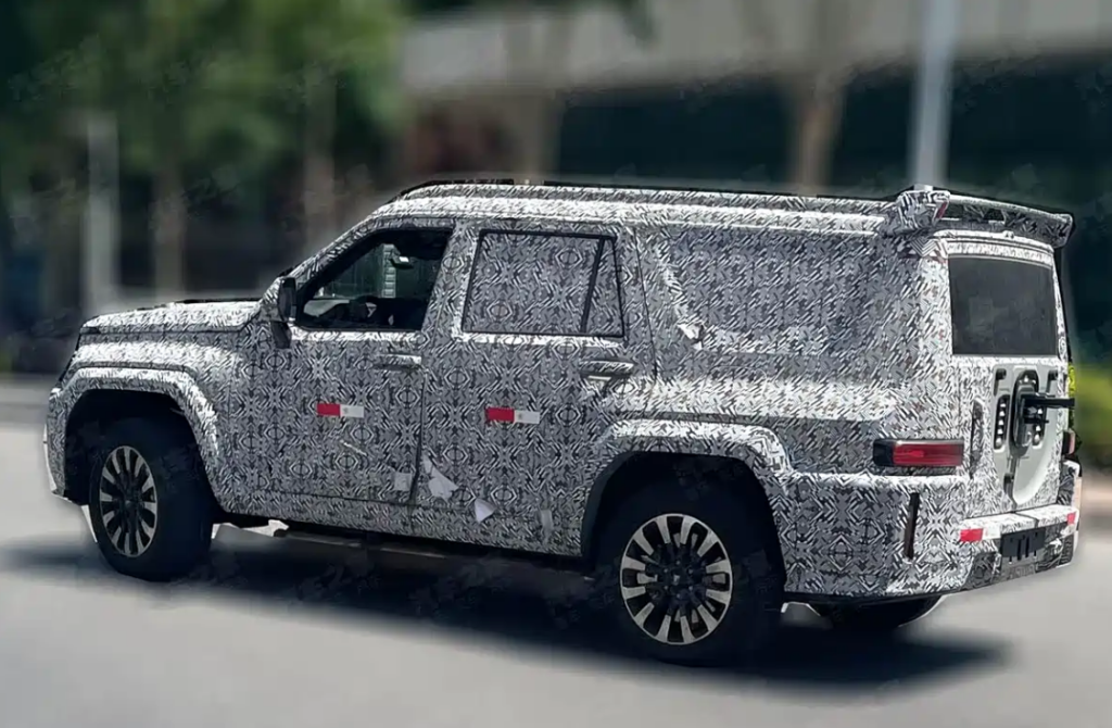 شبكة السيارات الصينية &ndash; تانك 700L الجديدة تظهر لأول مرة.. SUV صينية فاخرة بقاعدة عجلات أطول وقد تحصل على محرك V8 هجين بقوة 782 حصانًا