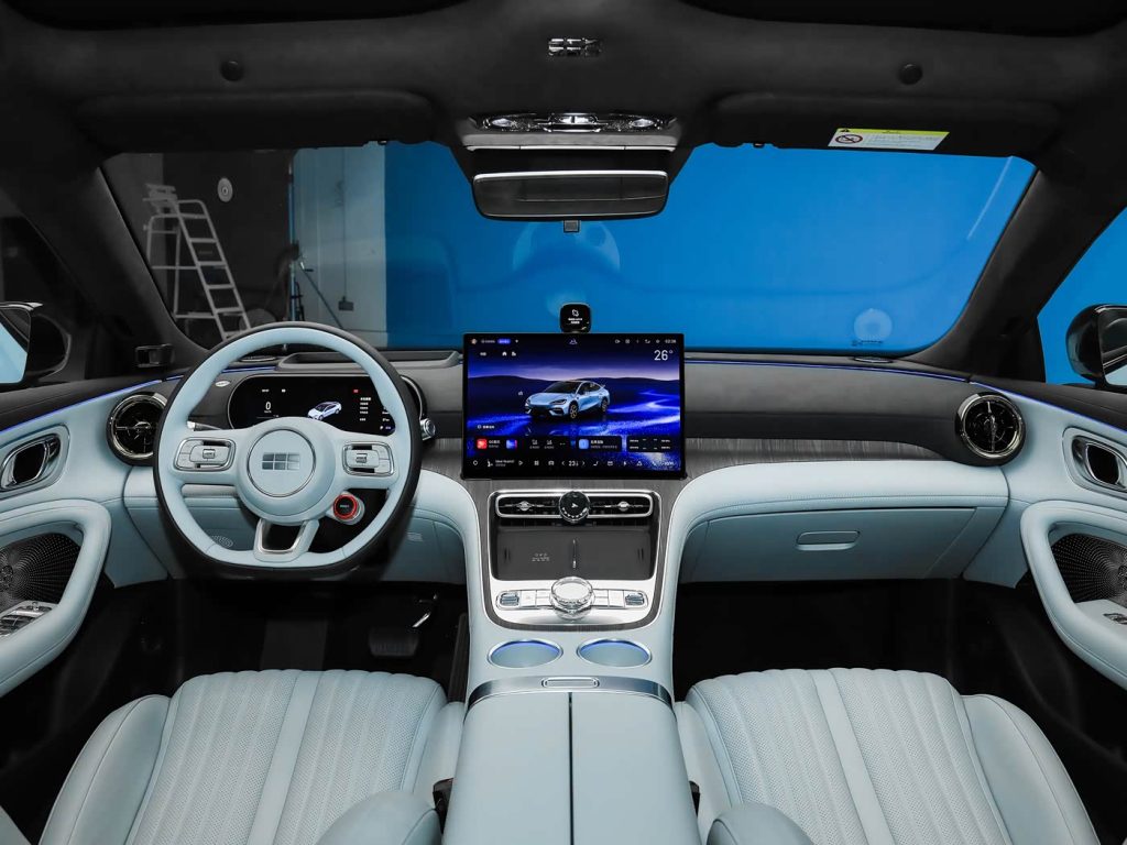 جيلي Galaxy TT الجديدة 2026 تظهر رسميًا.. سيدان كهربائية رياضية بمنصة 800 فولت ومدى يصل إلى 725 كم وتقنيات ذكاء اصطناعي تعيد رسم المنافسة في الصين 12 شبكة السيارات الصينية – جيلي Galaxy TT الجديدة 2026 تظهر رسميًا.. سيدان كهربائية رياضية بمنصة 800 فولت ومدى يصل إلى 725 كم وتقنيات ذكاء اصطناعي تعيد رسم المنافسة في الصين