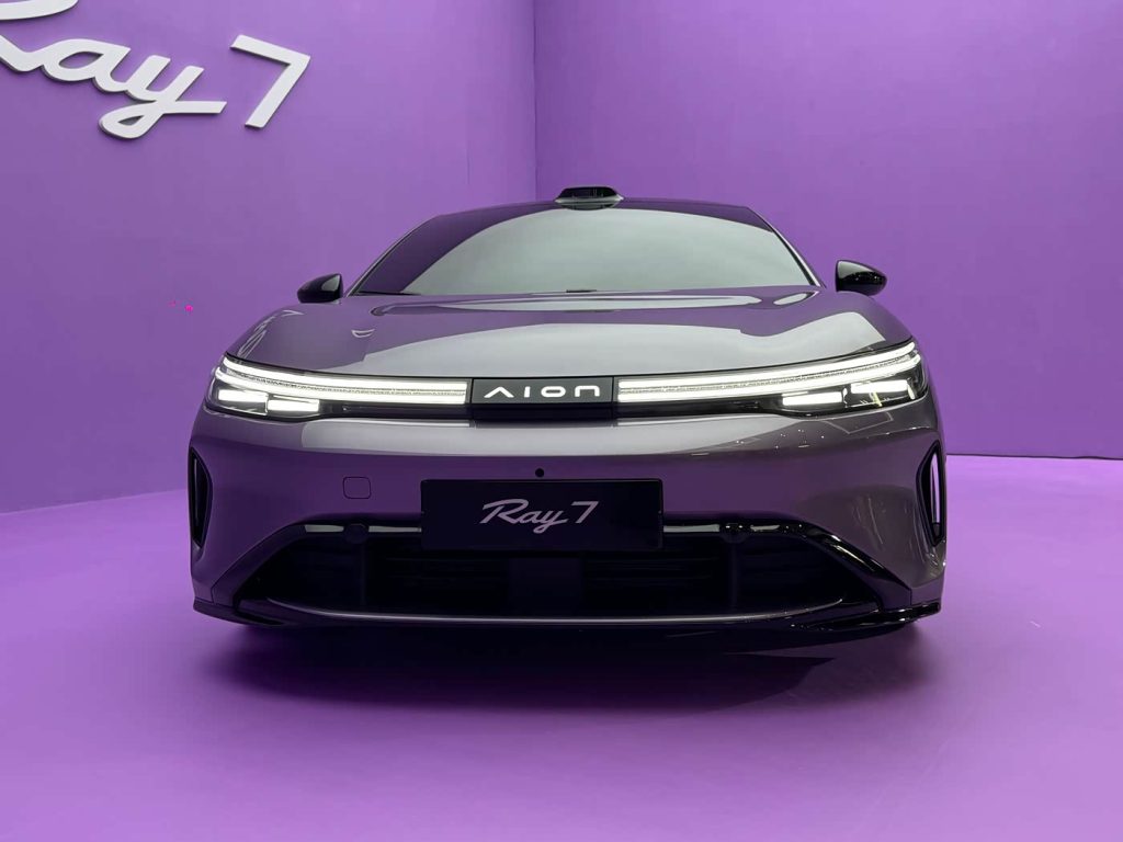 AION Ray 7 تظهر رسميًا بمدى 700 كم وتقنيات هواوي المتقدمة 6 شبكة السيارات الصينية – AION Ray 7 تظهر رسميًا بمدى 700 كم وتقنيات هواوي المتقدمة