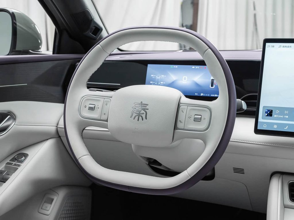BYD Qin MAX تنطلق بمدى خيالي يصل إلى 2370 كم في الصين!! 12 شبكة السيارات الصينية – BYD Qin MAX تنطلق بمدى خيالي يصل إلى 2370 كم في الصين!!