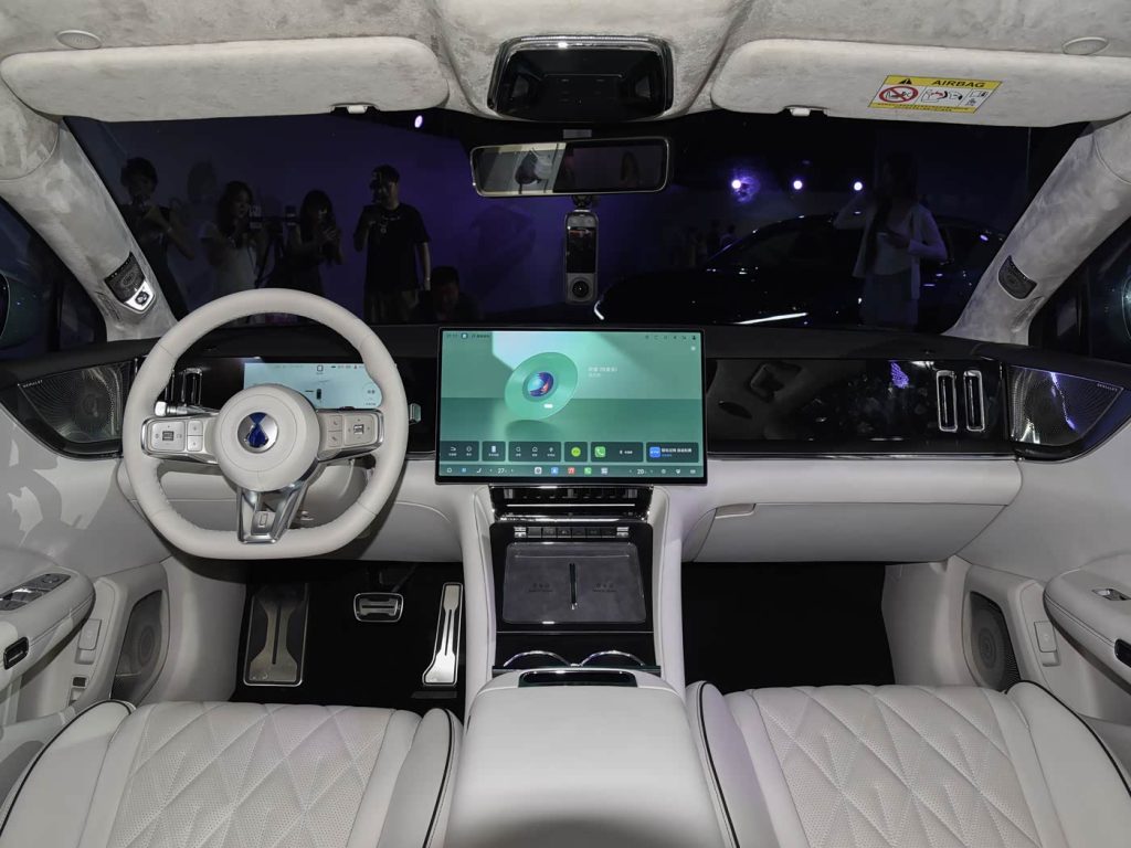 شبكة السيارات الصينية &ndash; دينزا Z9S تنطلق في الصين: 1,210 حصان ومدى كهربائي 1,100 كم وشحن من 10 إلى 97% خلال 9 دقائق