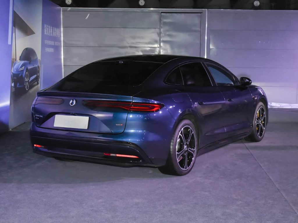 شبكة السيارات الصينية &ndash; دينزا Z9S تنطلق في الصين: 1,210 حصان ومدى كهربائي 1,100 كم وشحن من 10 إلى 97% خلال 9 دقائق