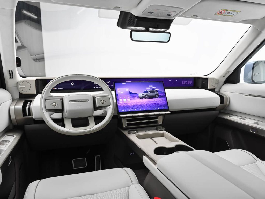 شبكة السيارات الصينية &ndash; فريلاندر 8 تدخل الإنتاج رسميًا: SUV بمدى ممتد و6 مقاعد وHuawei ADS 4.1 وبدء الحجز في 10 أغسطس