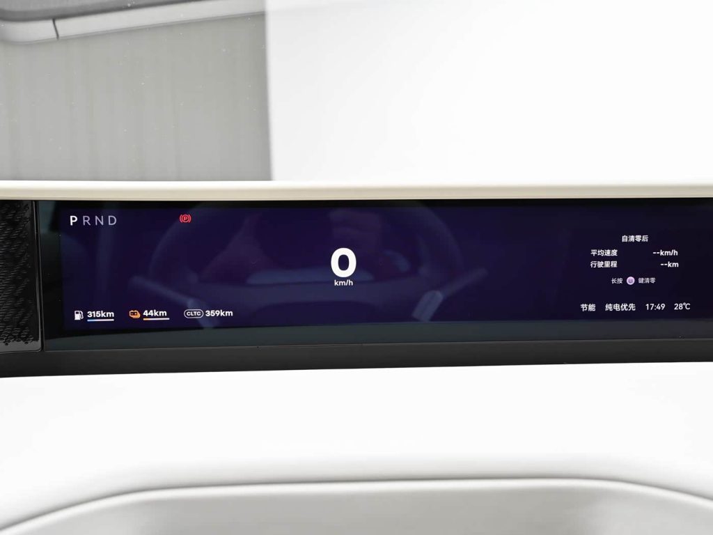 شبكة السيارات الصينية &ndash; فريلاندر 8 تدخل الإنتاج رسميًا: SUV بمدى ممتد و6 مقاعد وHuawei ADS 4.1 وبدء الحجز في 10 أغسطس