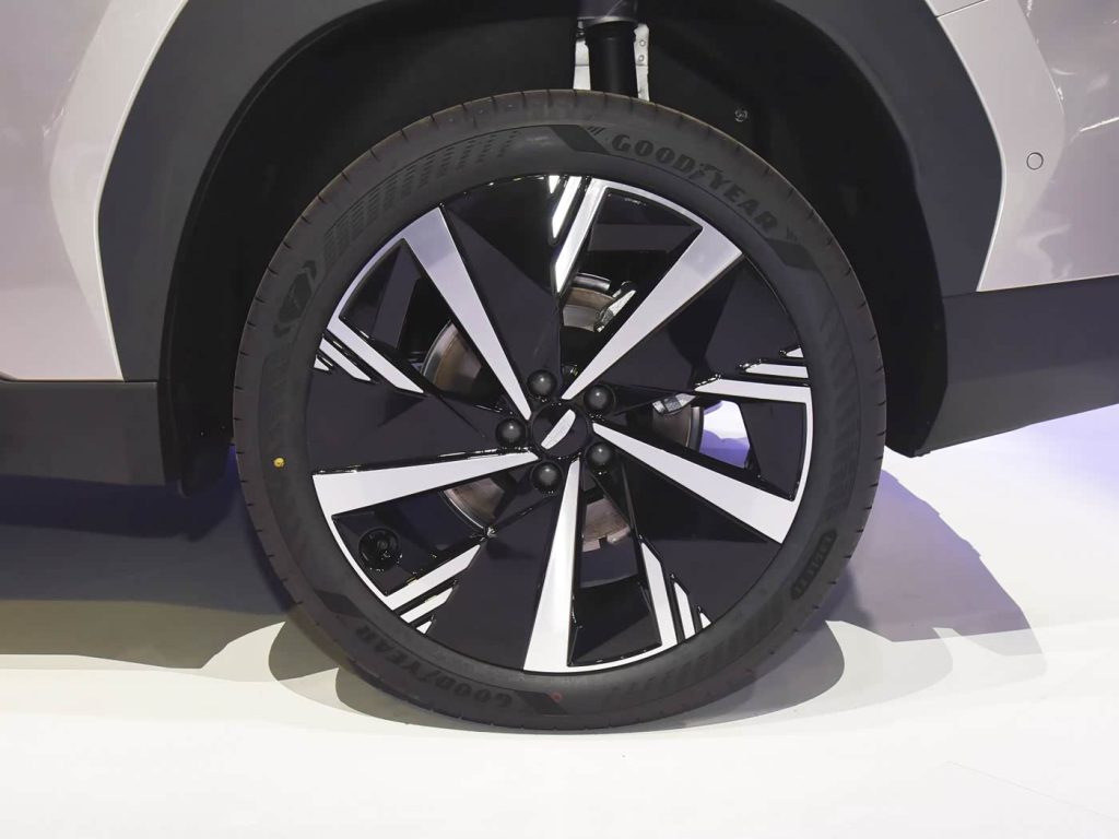 معرض تشنغدو: تفاصيل Geely StarRay i-HEV بكفاءة حرارية 48.41% 21 شبكة السيارات الصينية – معرض تشنغدو: تفاصيل Geely StarRay i-HEV بكفاءة حرارية 48.41%