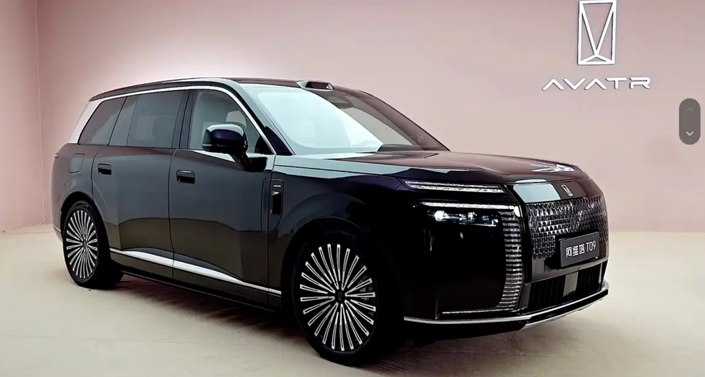 أفاتر T09 تظهر عالميًا لأول مرة من باريس.. SUV فاخرة بـ6 مقاعد وقوة تتجاوز 1000 حصان وبطارية 71.24 كيلوواط ساعة وتقنيات هواوي ADS 5 4 شبكة السيارات الصينية – أفاتر T09 تظهر عالميًا لأول مرة من باريس.. SUV فاخرة بـ6 مقاعد وقوة تتجاوز 1000 حصان وبطارية 71.24 كيلوواط ساعة وتقنيات هواوي ADS 5
